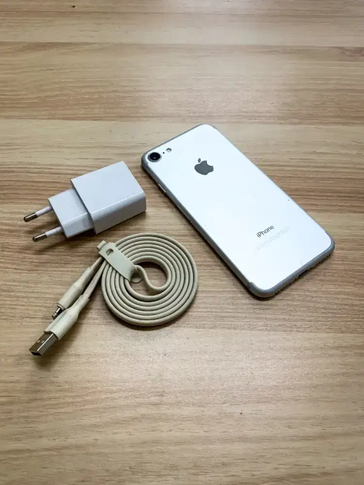 CEPAT! iPhone 7 32GB mulus NOMINUS!