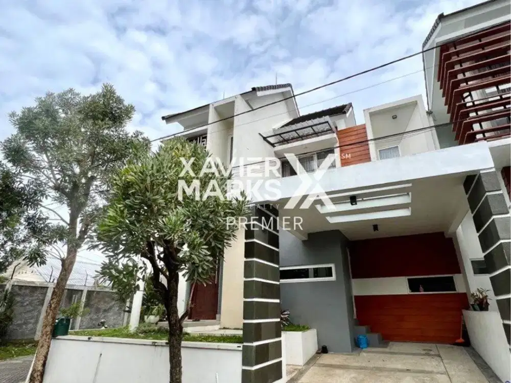 Dijual Rumah Cantik dekat Sekolah dan Kampus di Tunggulwulung Malang