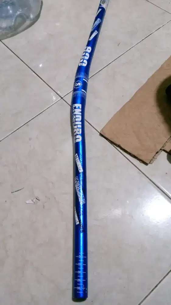 Handlebar strummer enduro