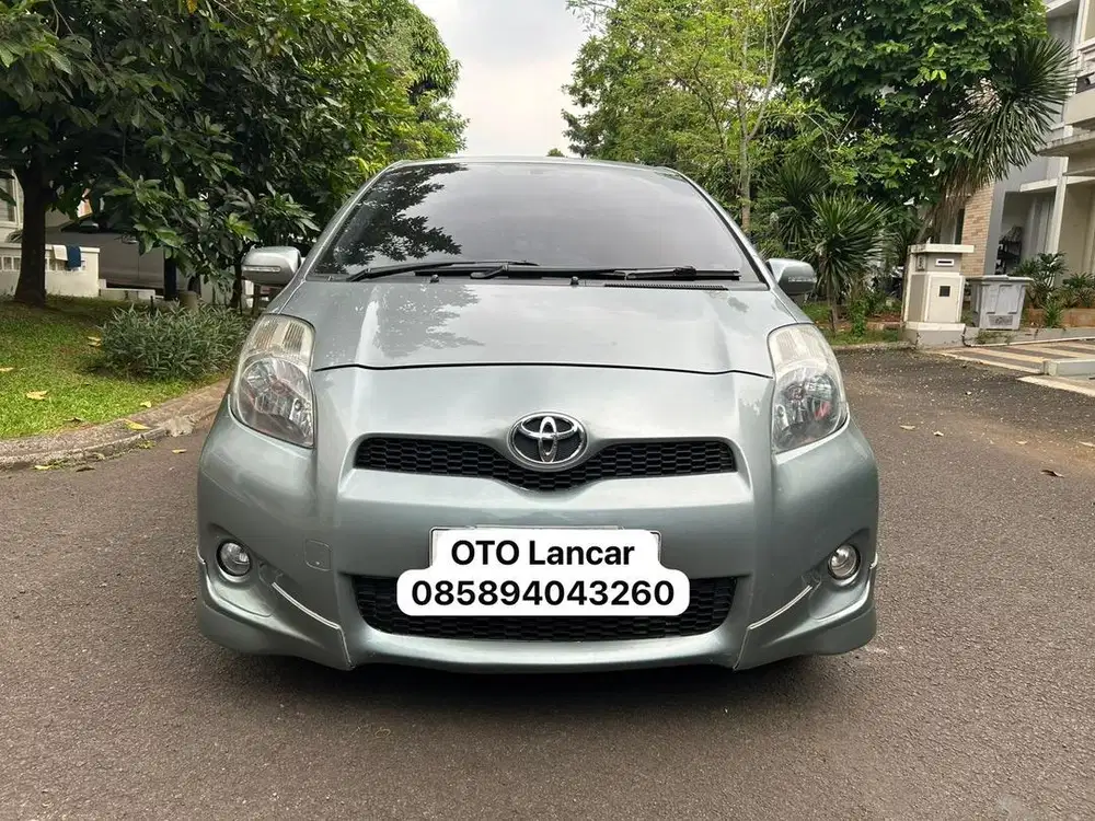 Toyota yaris E matic 2013