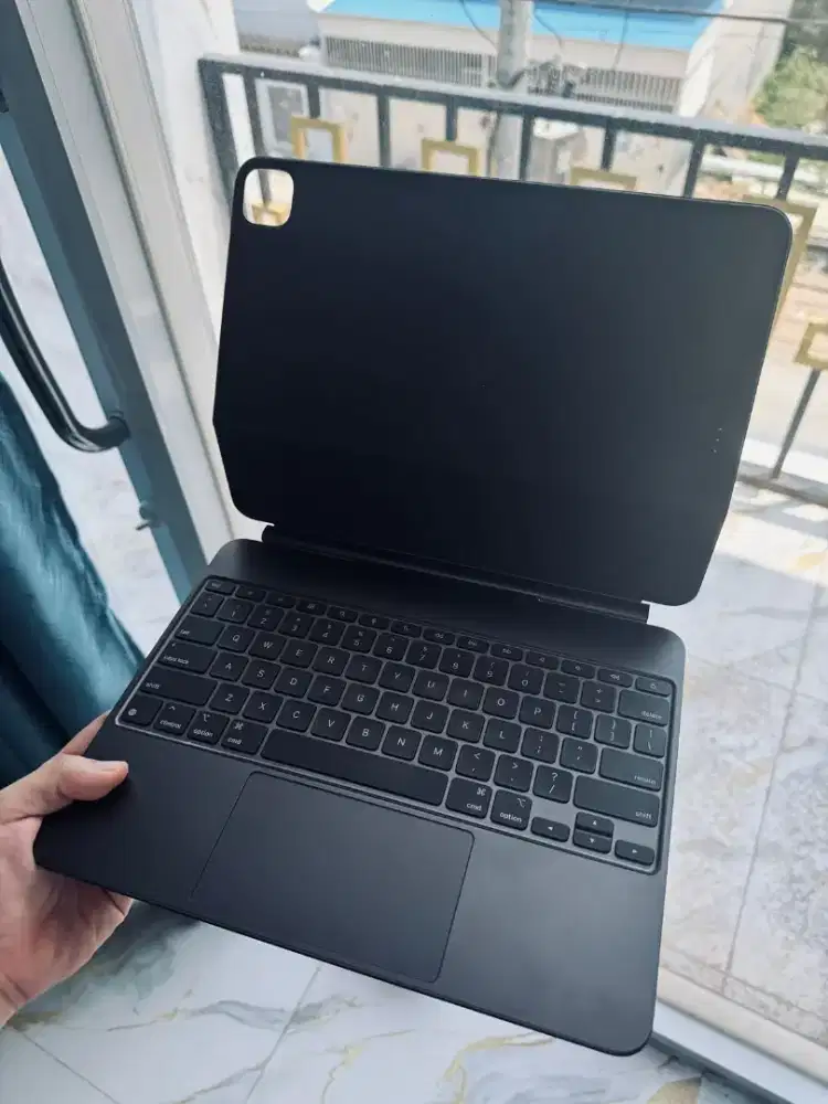 DIJUAL KEYBOARD IPAD M4 13 inch LIKE NEW 99%