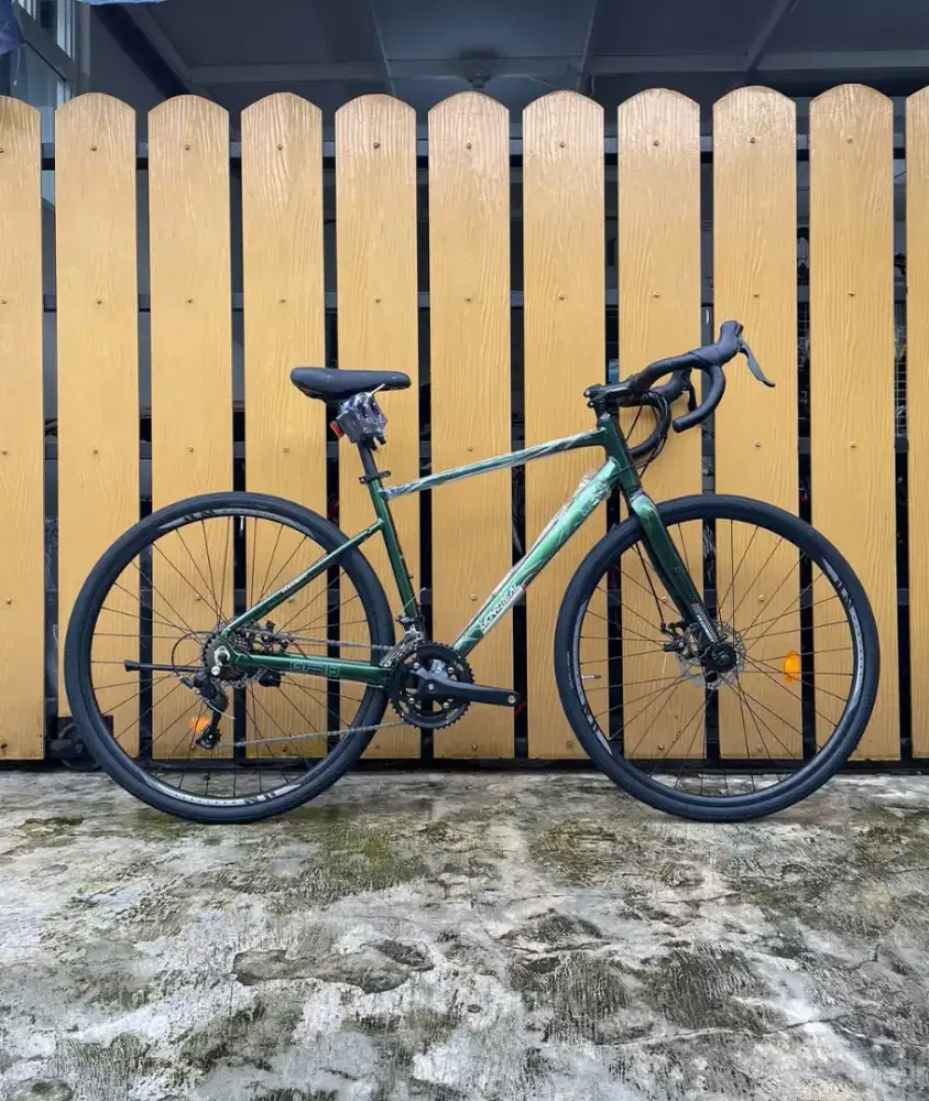 SEPEDA GRAVEL ELEMENT MONTREAL GR8