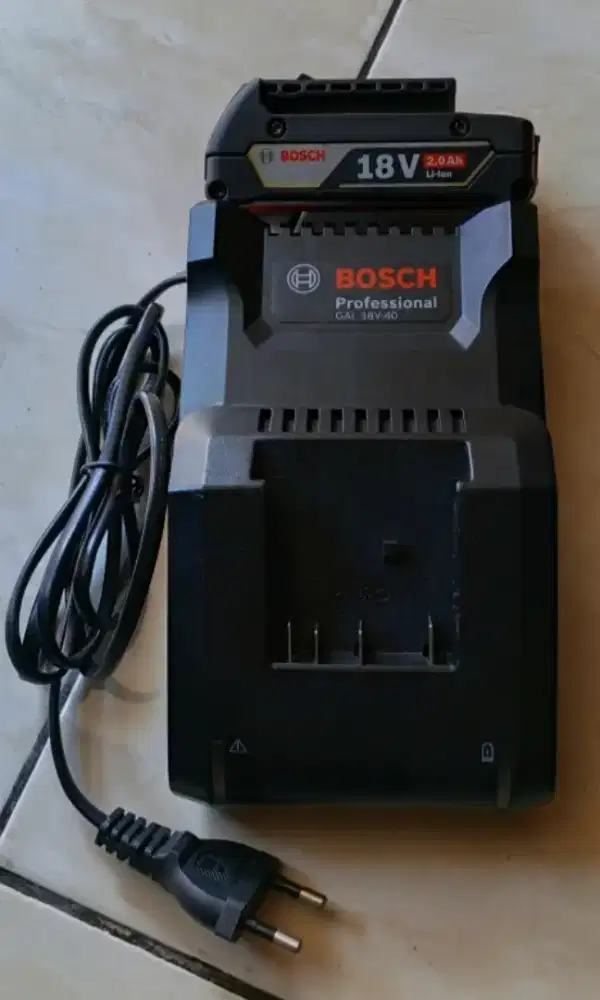 Bosch GAL 18v-40 charger only
