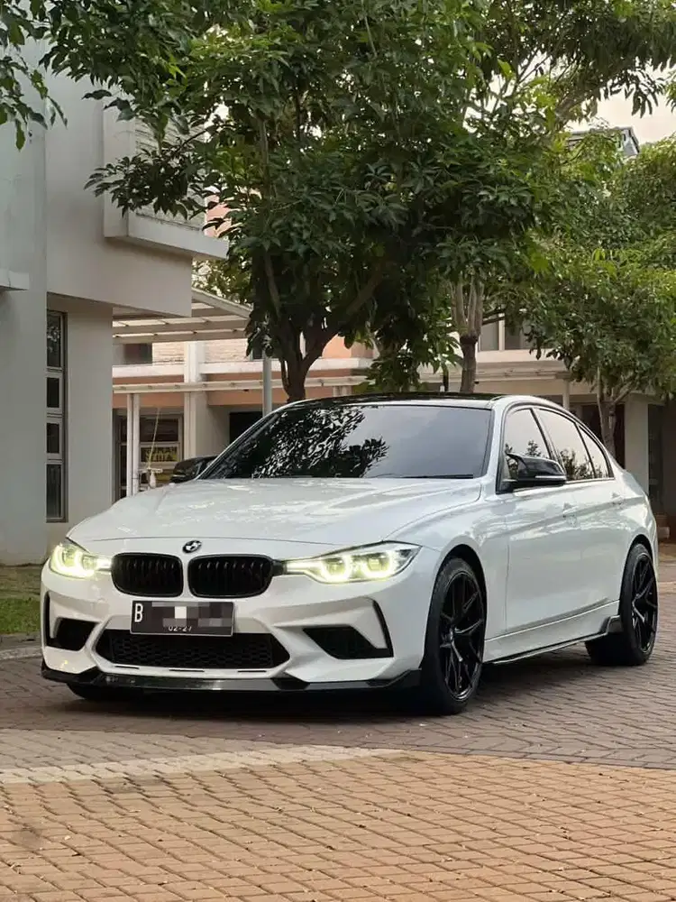 BMW 320i 2017 Bensin