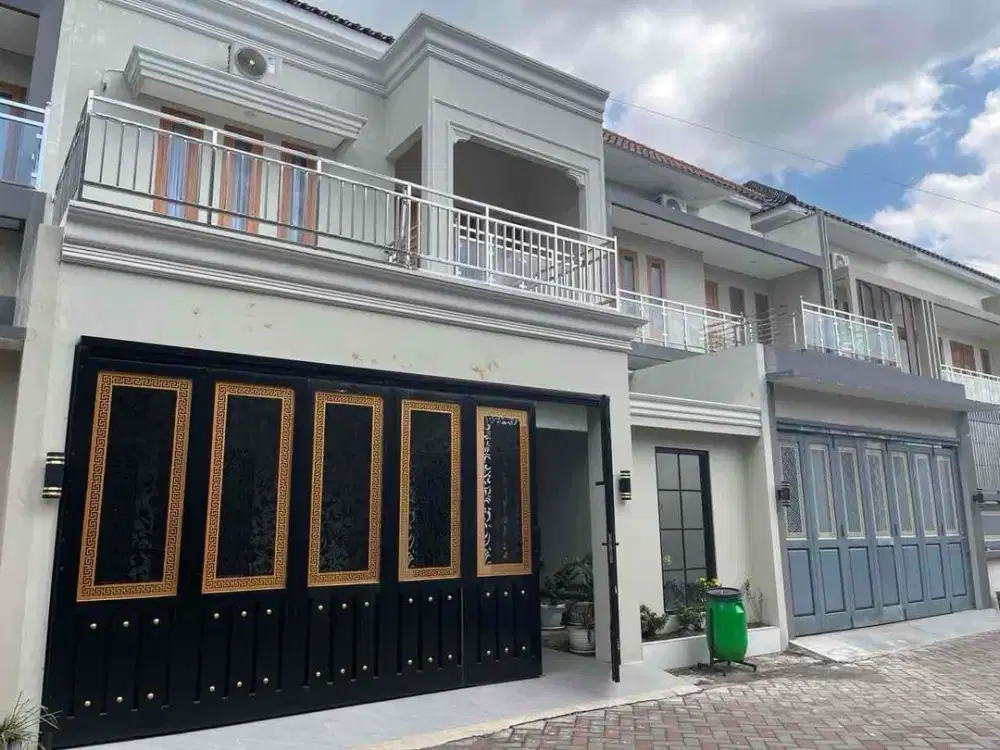 Rumah mewah 2 lantai dekat RS oen & Al Azhar Solo baru