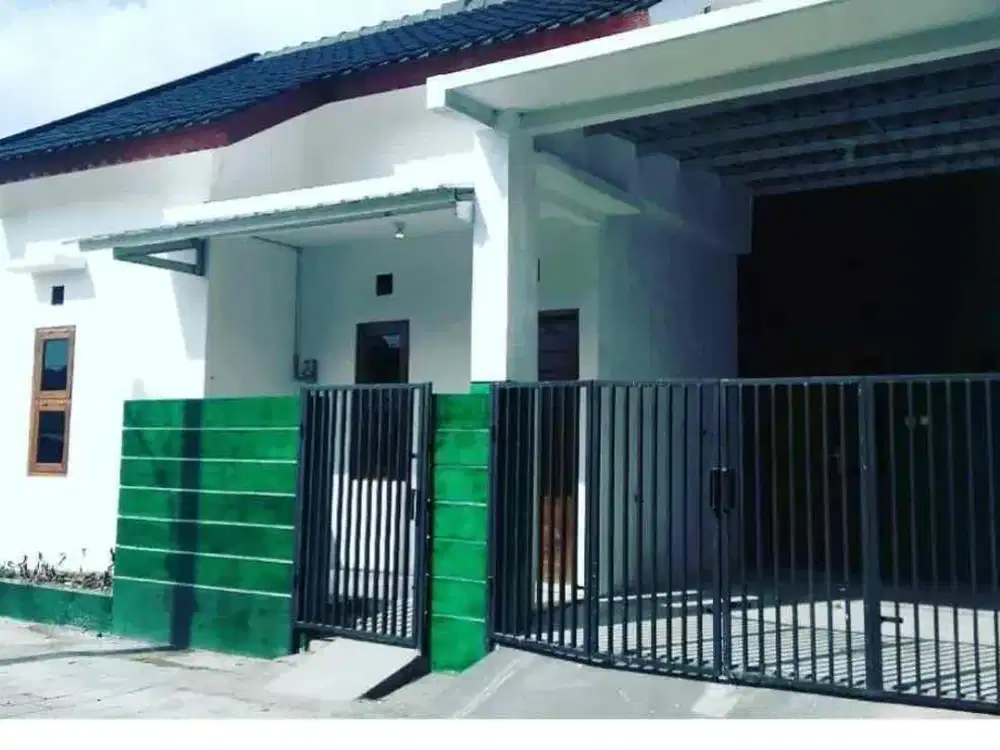 Rumah Terawat di lingkungan perumahan