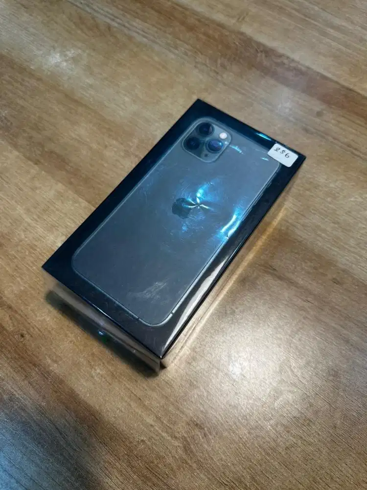 iPhone 11 Pro 256Gb ex Garansi Resmi iBox Indonesia Fullset lengkap