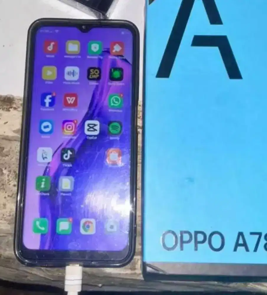 Oppo a78 5G ram 8/128 hp+dus aja casan ilang msh orian