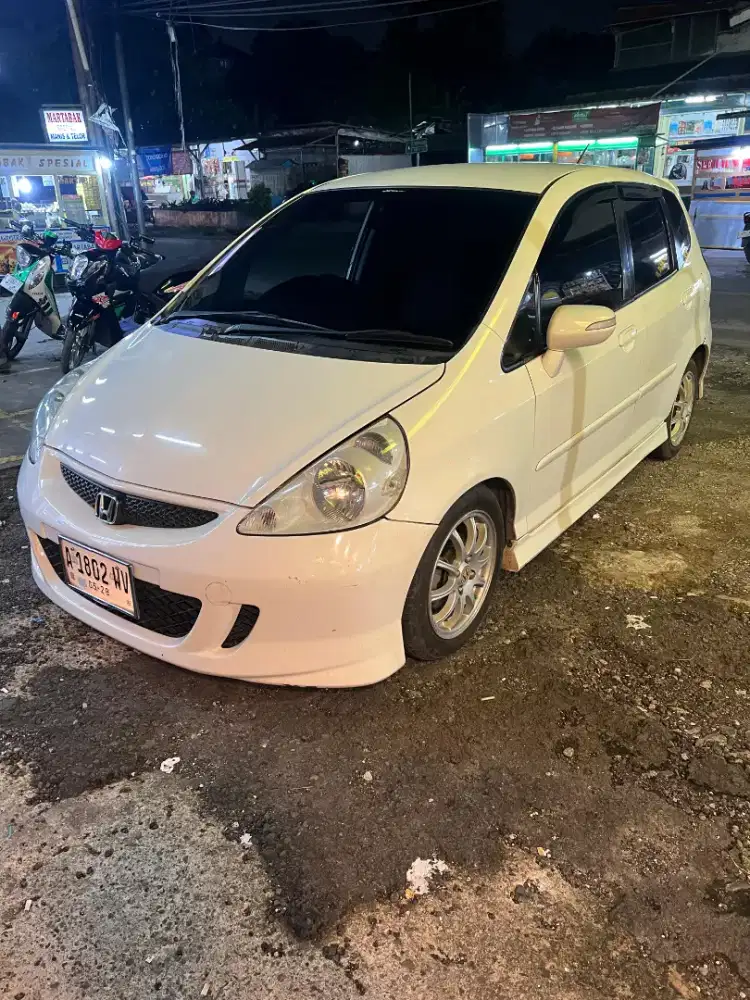 HONDA JAZZ GD36 1.5 (S)  VTI (CKD)TOP GRADE 2008 MATIC PUTIH