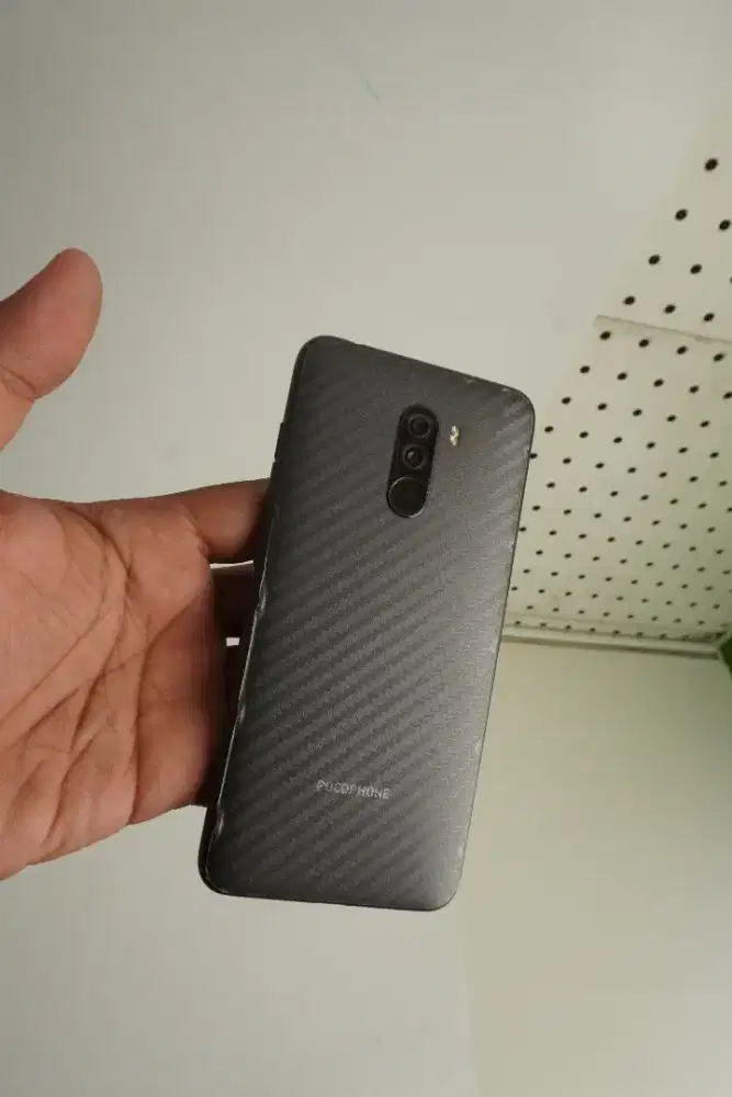 POCO F1 6/128 FULLSET