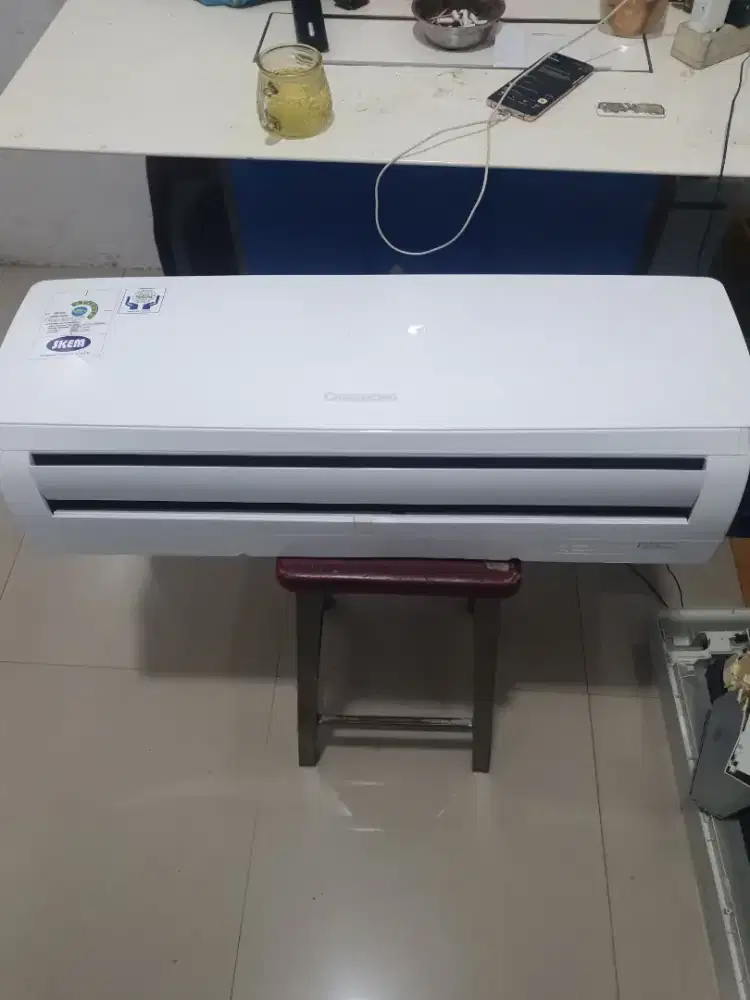 Second Ac indoor Changhong 1,5pk ( mulus)