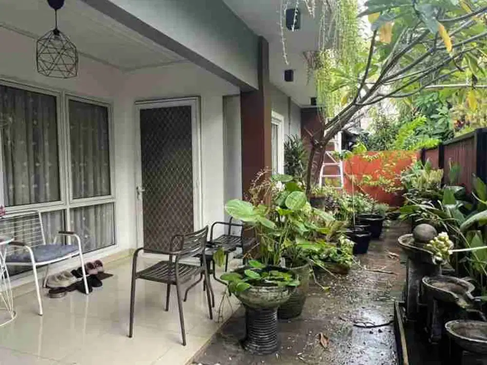 Rumah Nyaman Di Kompleks Strategis Bintaro Sektor 9