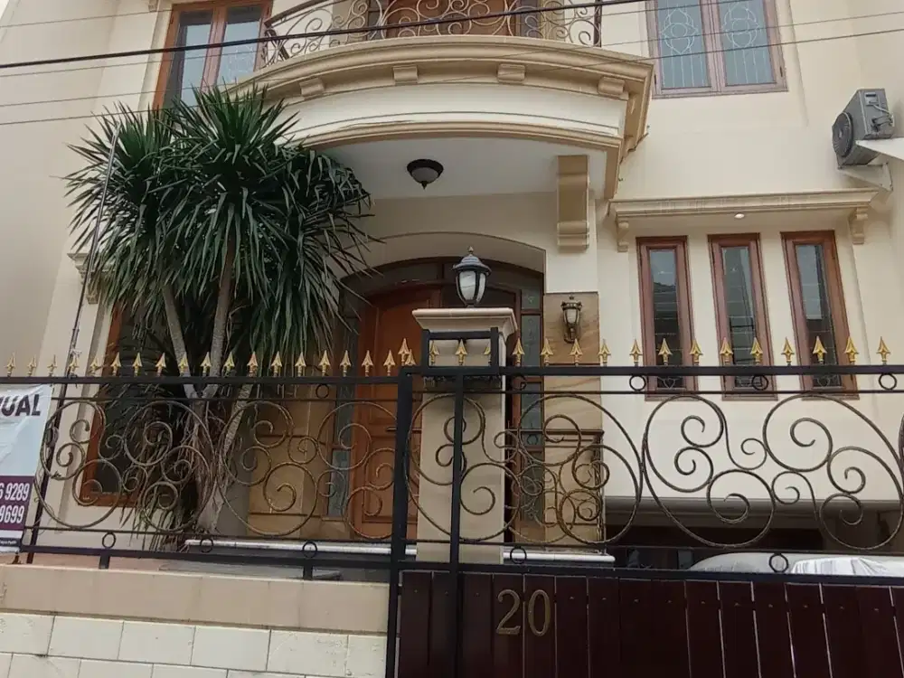 Dijual Rumah Cantik 3.5 Lantai Di Rawamangun