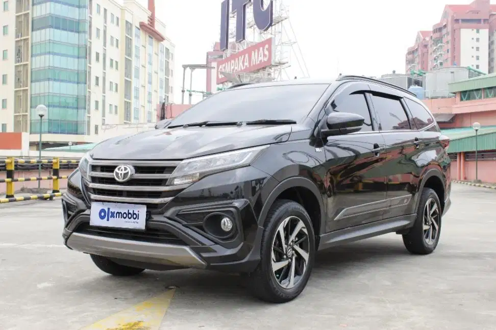 TDP 12JT, Toyota Rush 1.5 S GR Sport Bensin-AT Hitam 2022