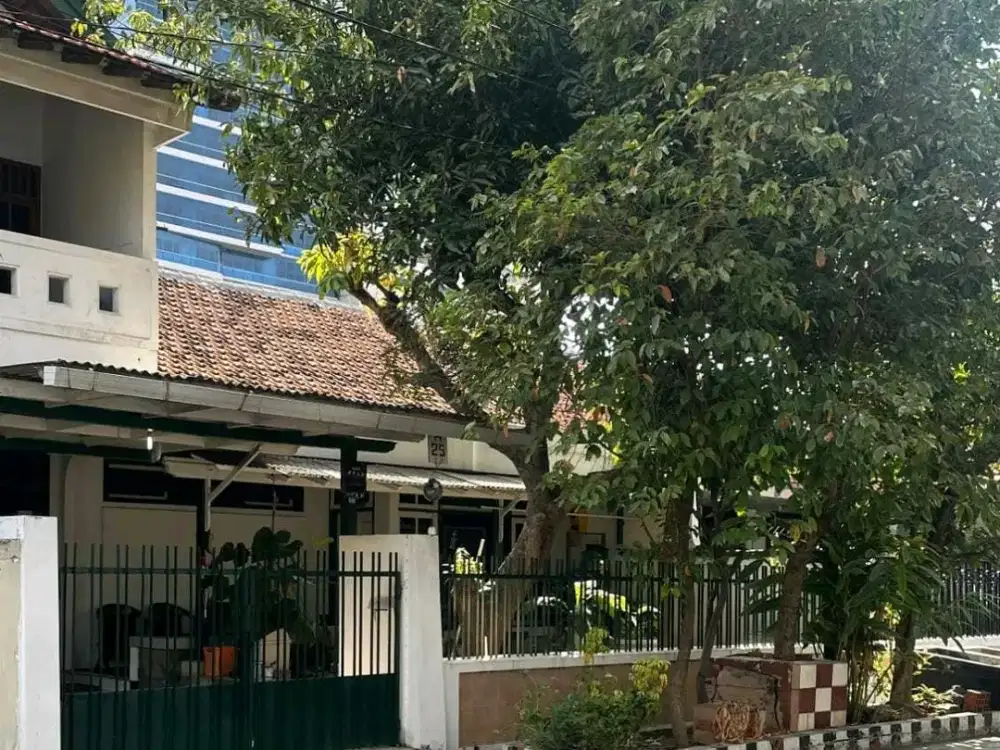 Rumah Kendangsari dekat jalan raya prapen