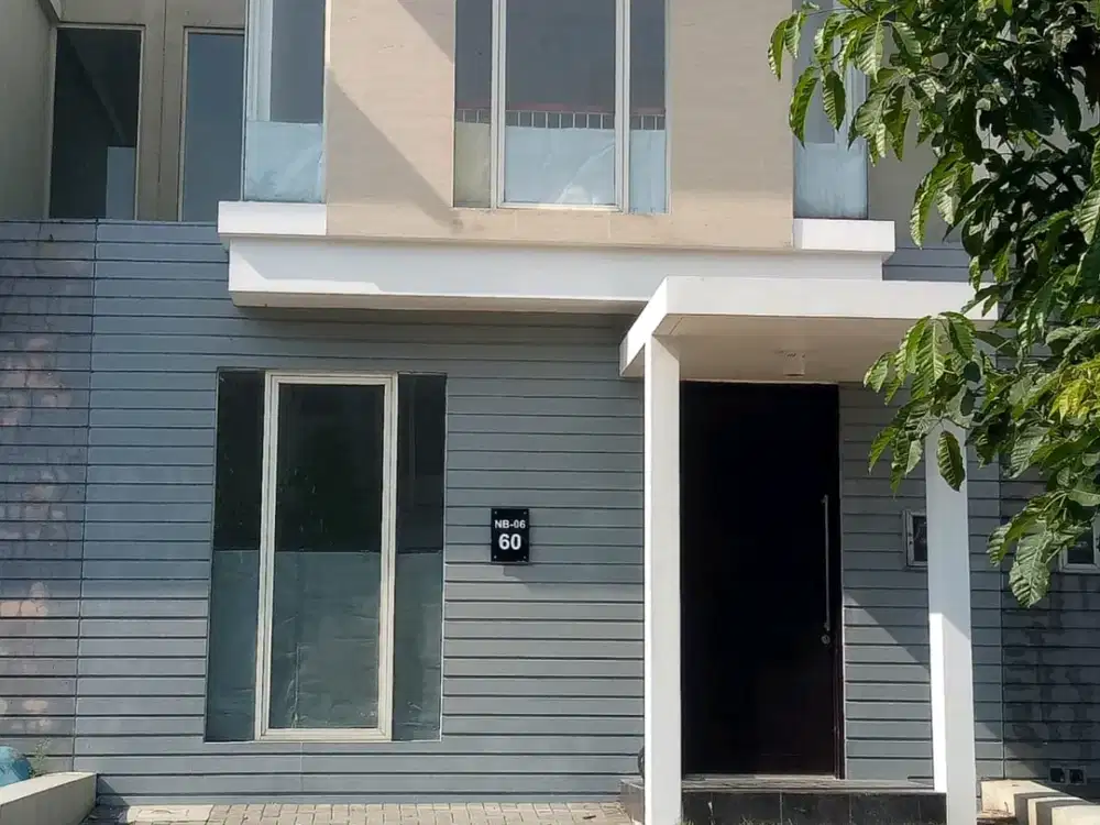Dijual rumah 2 lantai di Perumahan Citraland, Surabaya Barat