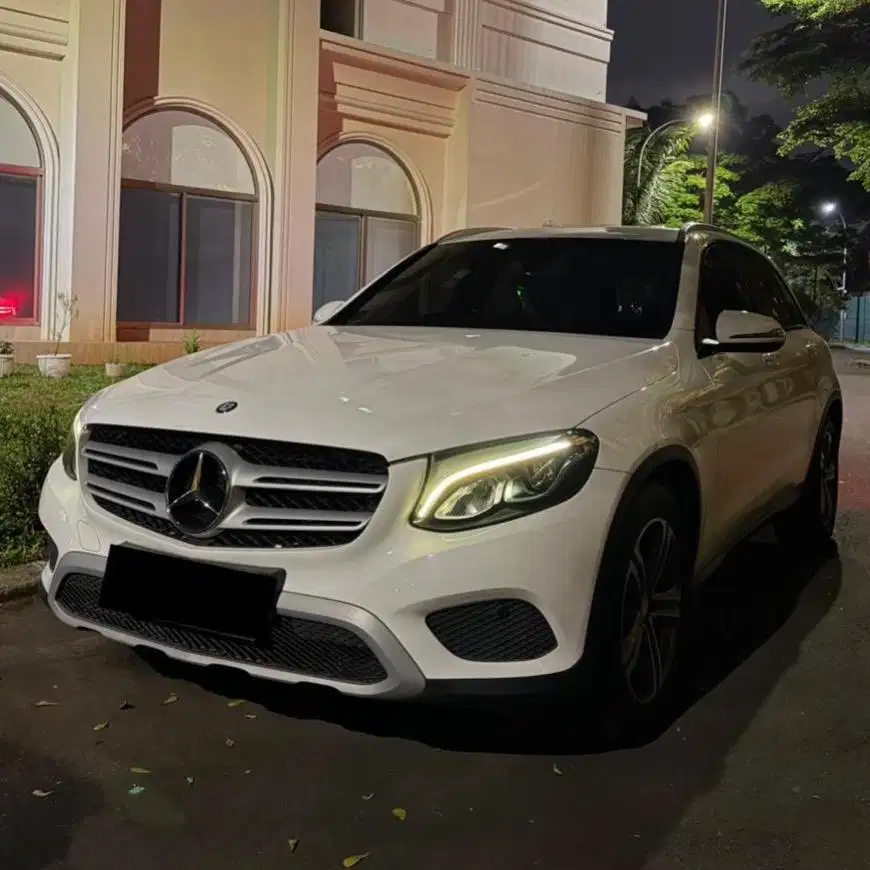 (CASH) Mercedes Benz GLC250 2017