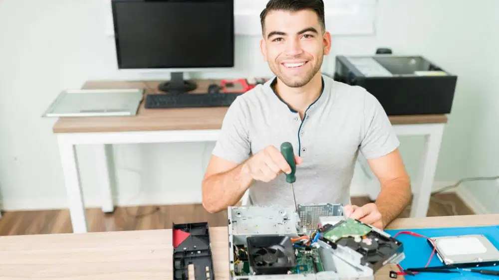 DIBUTUHKAN: TEKNISI SERVICE KOMPUTER PANGGILAN