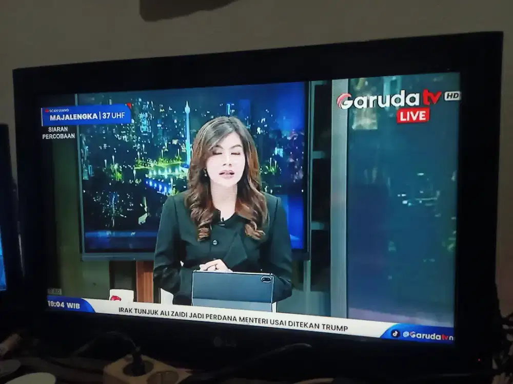 Di jual lkp layar lebar merek LG  ,ada set box,antena,remot,breket dll