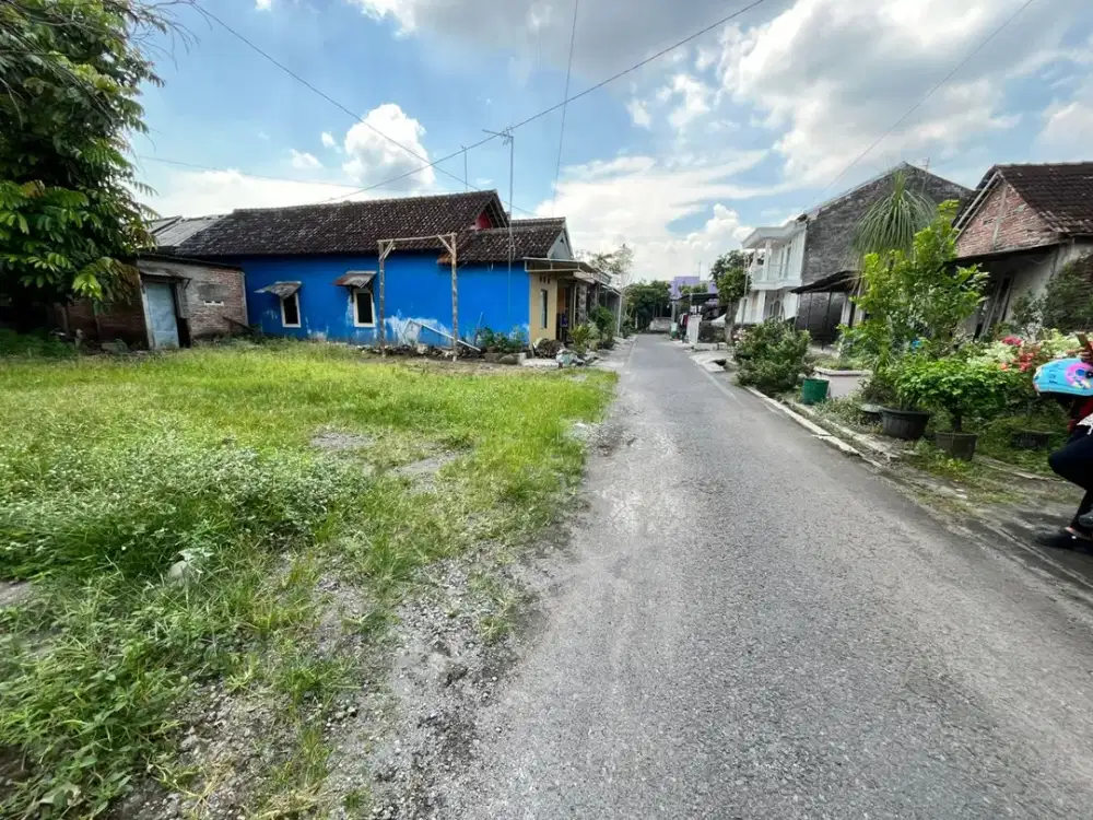 Tanah di Kroyo posisi HOOK Dekat smk BInawiyata Sragen