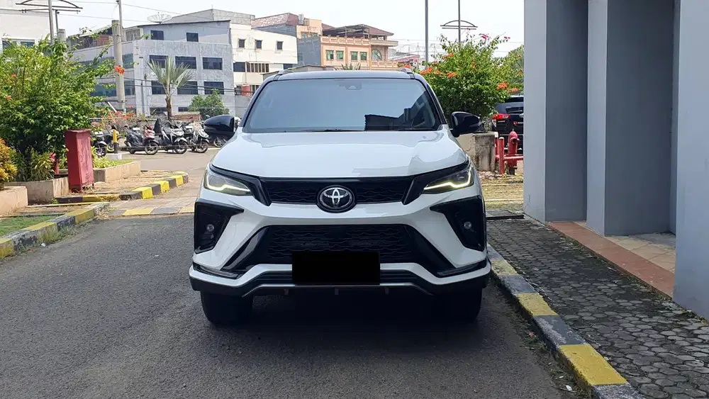 Toyota Fortuner 2.8 New Model Legender VRZ TSS GR Sport Two Tone 2025
