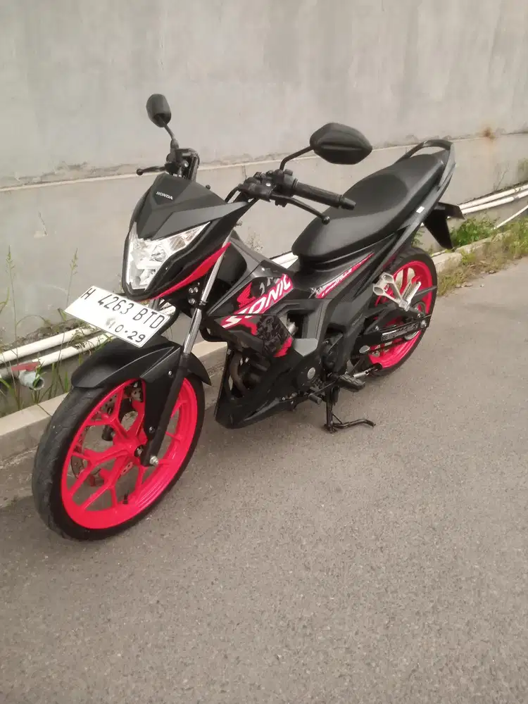 Honda Sonic 2023 Hitam