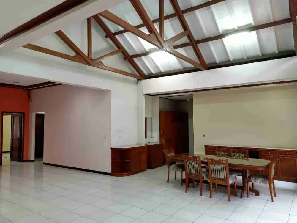 JUAL CEPAT Mainroad Jl RIAU Pusat Kota Bandung