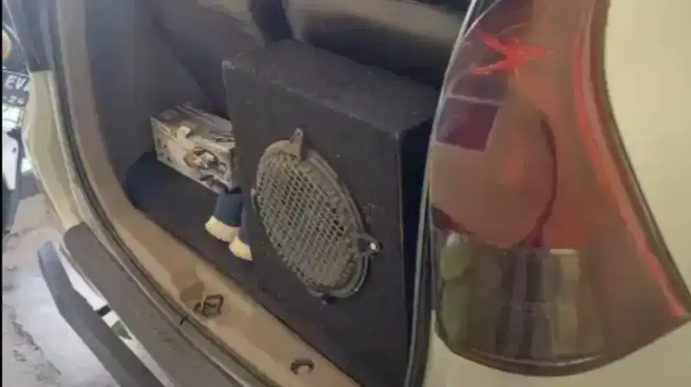 Subwoofer Aktif plus mesin Speaker Mobil Bass Tube American Bass