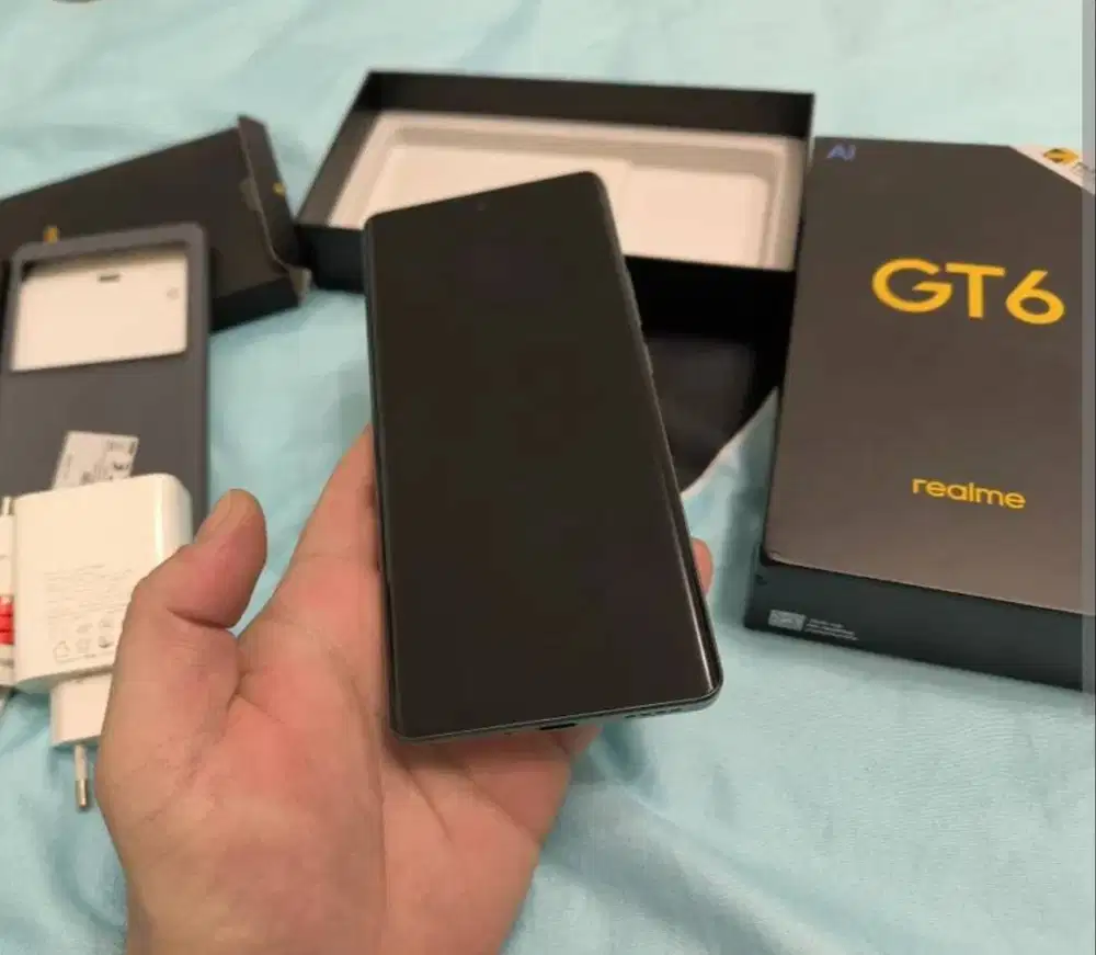 Realme GT 6 Like new 12/256gb resmi