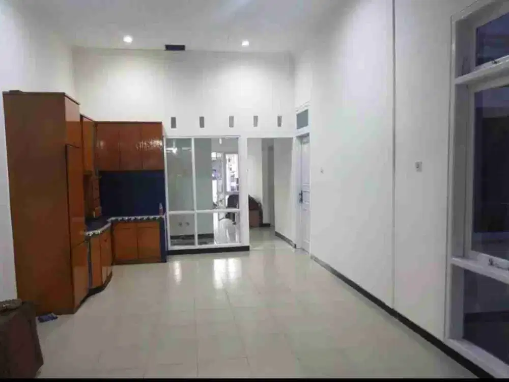 Jual Cepat Rumah Terawat Siap Huni di Taman Rahayu