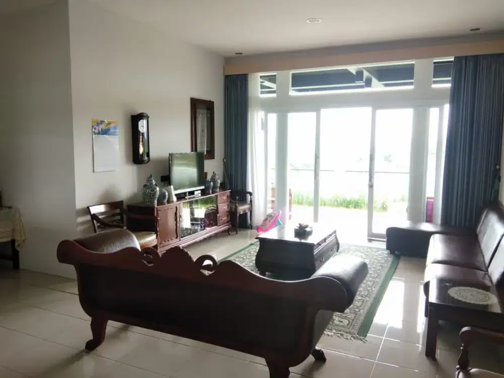 DIJUAL Rumah lama terawat siap huni di Bukit Ligar dekat Dago Resor, Cigadung, Cikutra, ITB Bandung Utara