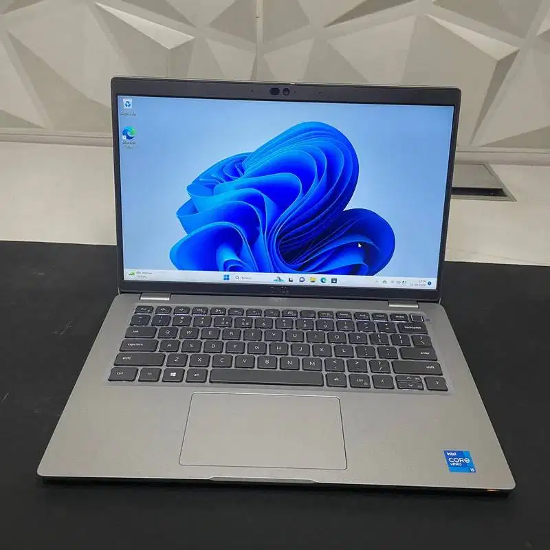 LAPTOP DELL LATITUDE 5420. Intel Core i5 Gen 11. RAM8GB. SSD256GB NVme