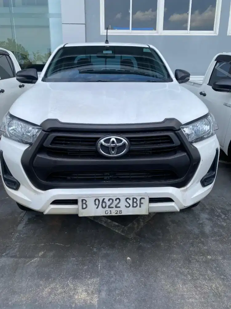 TOYOTA HILUX DC 2.4E M/T 4X4 2023 NIK 2022 HITAM ORIGINAL NOPOL B JKT