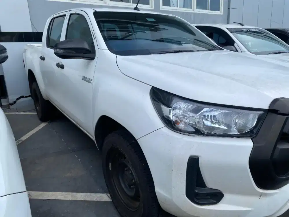 TOYOTA HILUX DC 2.4E M/T 4X4 2023 NIK 2022 PUTIH ORIGINAL NOPOL B JKT