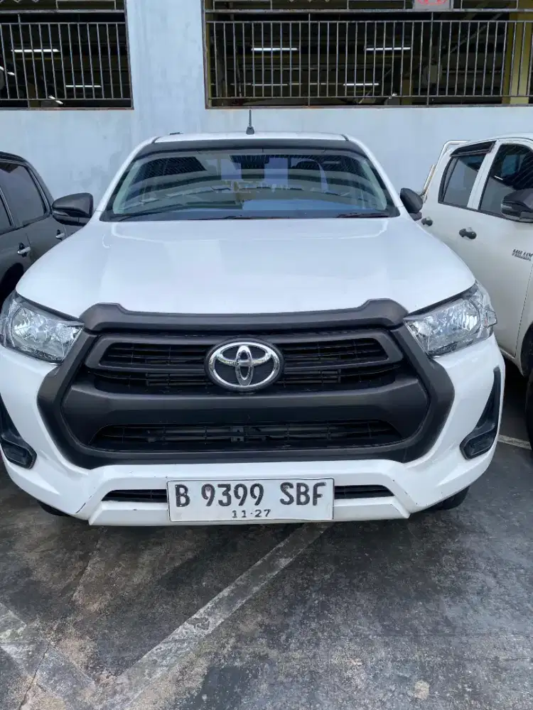 TOYOTA HILUX DC 2.4E M/T 4X4 2023 NIK 2022 HITAM ORIGINAL NOPOL B JKT