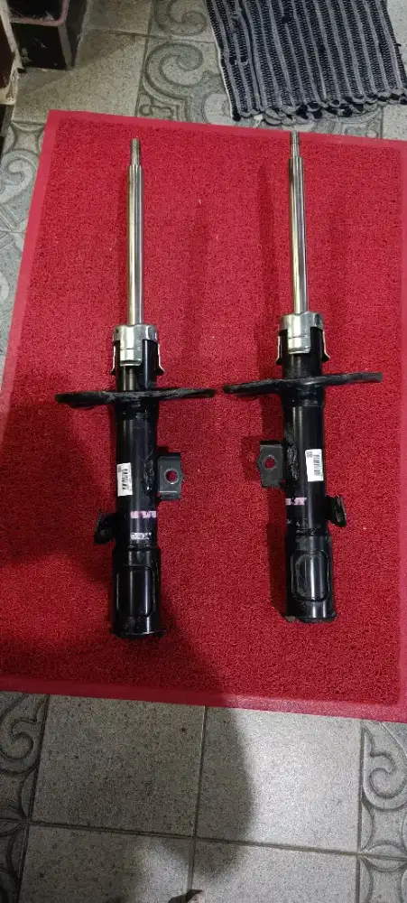 Shock original copotan Toya voxy , Nav1, Noah kondisi kaya baru