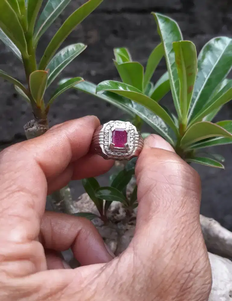 Ruby Tanzania size 6.5