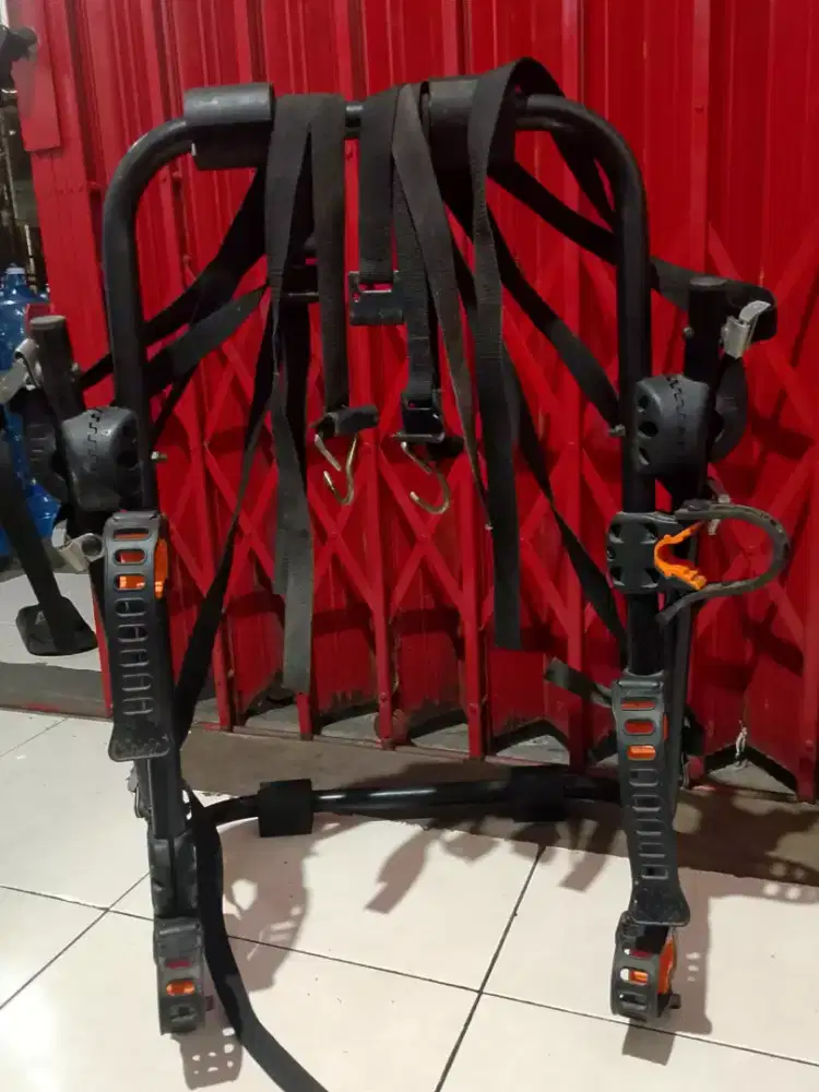 Carrier pengangkut sepeda di mobil