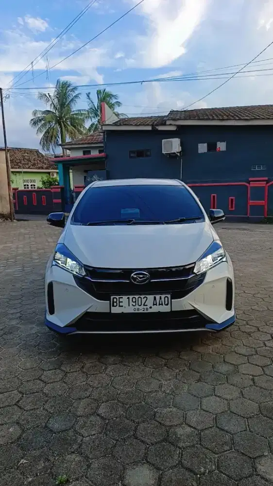 Di jual mobil sirion RS metic tahun 2023