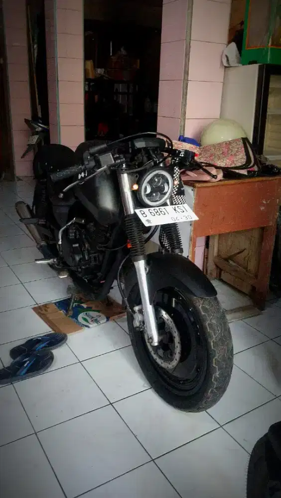 Pulsar 180 bratcafe
