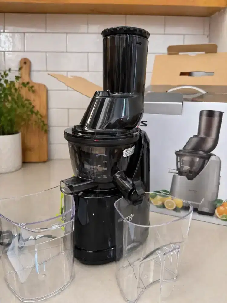 JUICER KUVINGS B1700