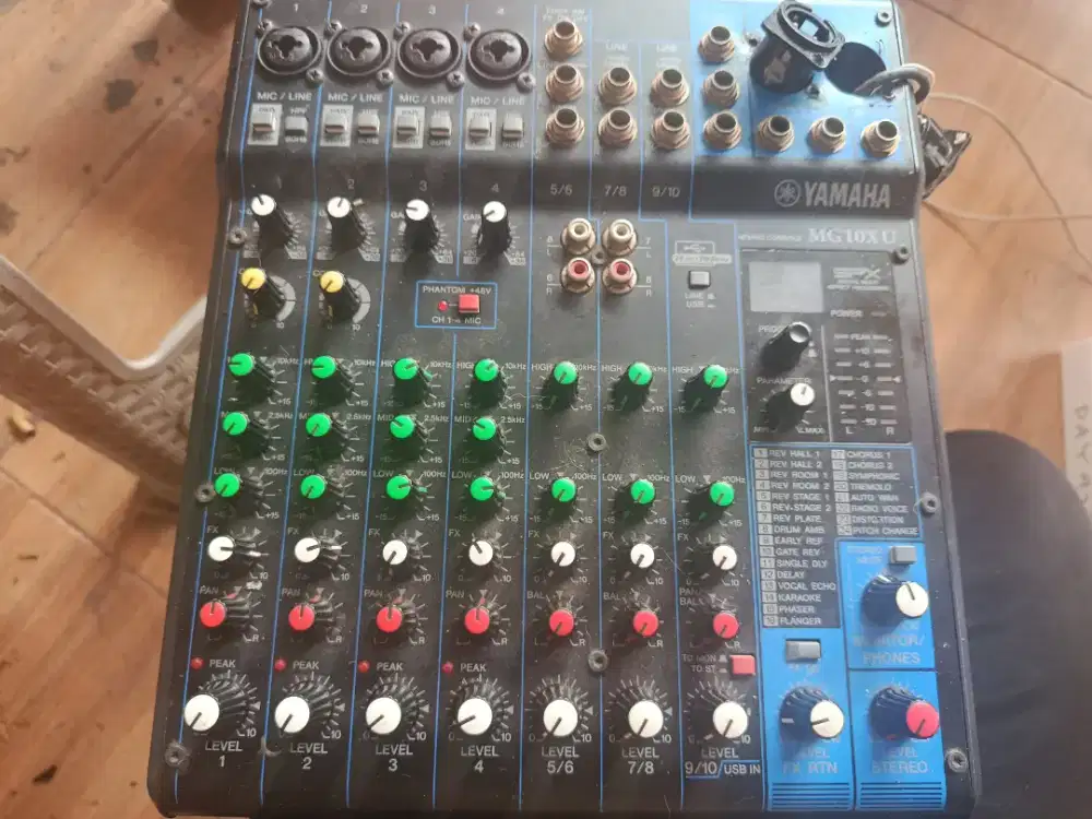 Mikser Yamaha MG10