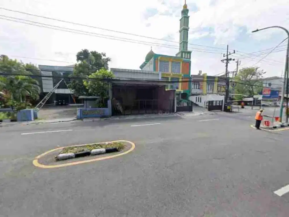 posisi menentukan prestasi! raya utama kota GRESIK,lebih dr gudang