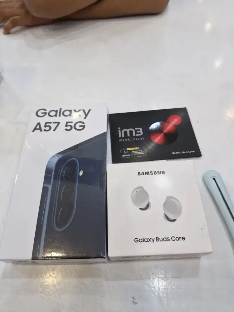 SAMSUNG GALAXY A57 12/256GB + TWS BUDS CORE (DISKON TOTAL 1,2 JUTA)