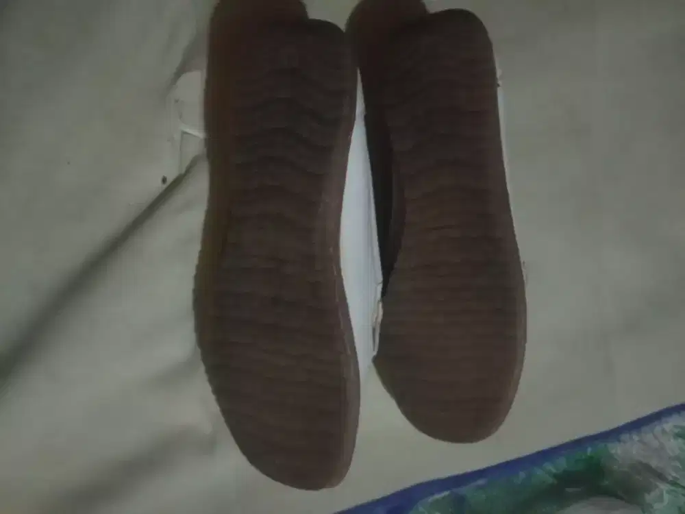 Sepatu wanita no40 merk sallyra