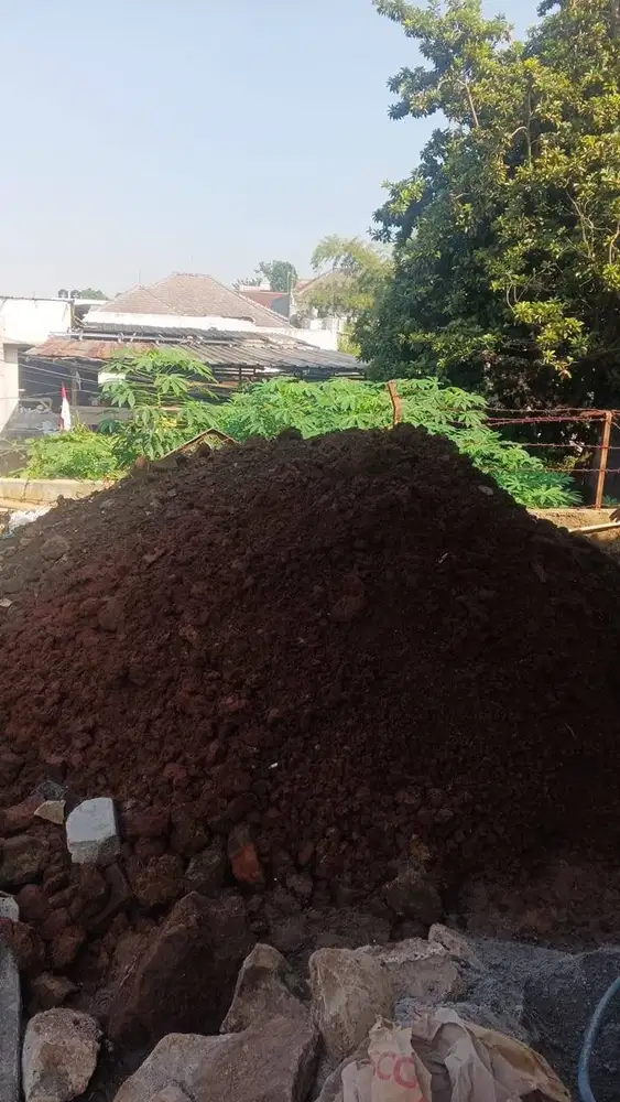 Tanah brangkal urugan