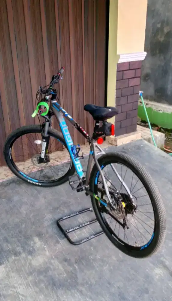 Sepeda Polygon xtrada 5 2020 ukuran 27.5