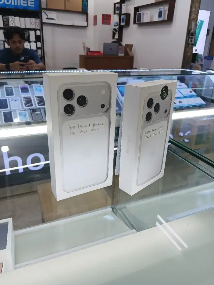 Kredit-TT iPhone 17 Promax 256GB Silver Proses Singkat dan cepat.