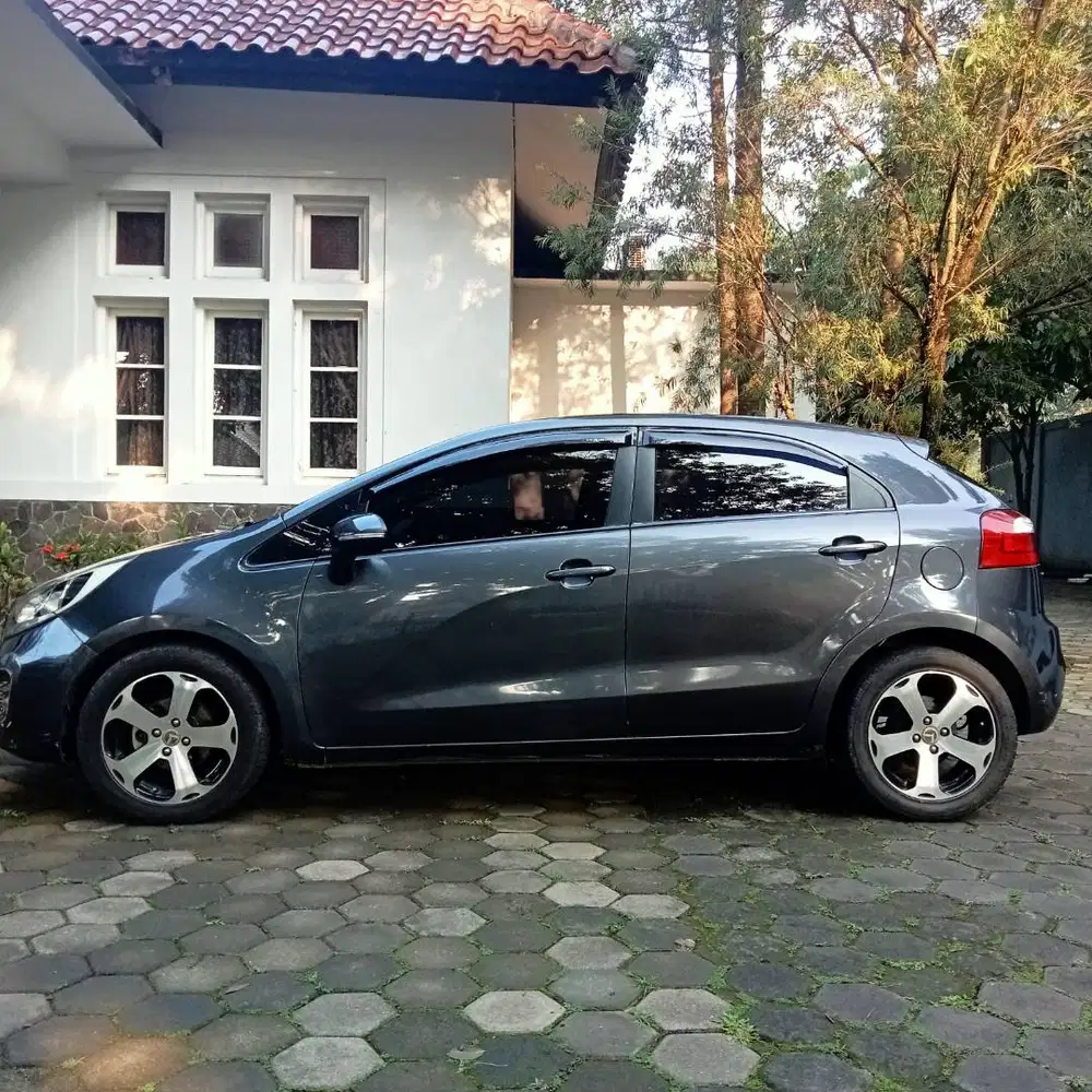 KM 80.000 KIA Rio 2013 Manual, mulus seperti baru