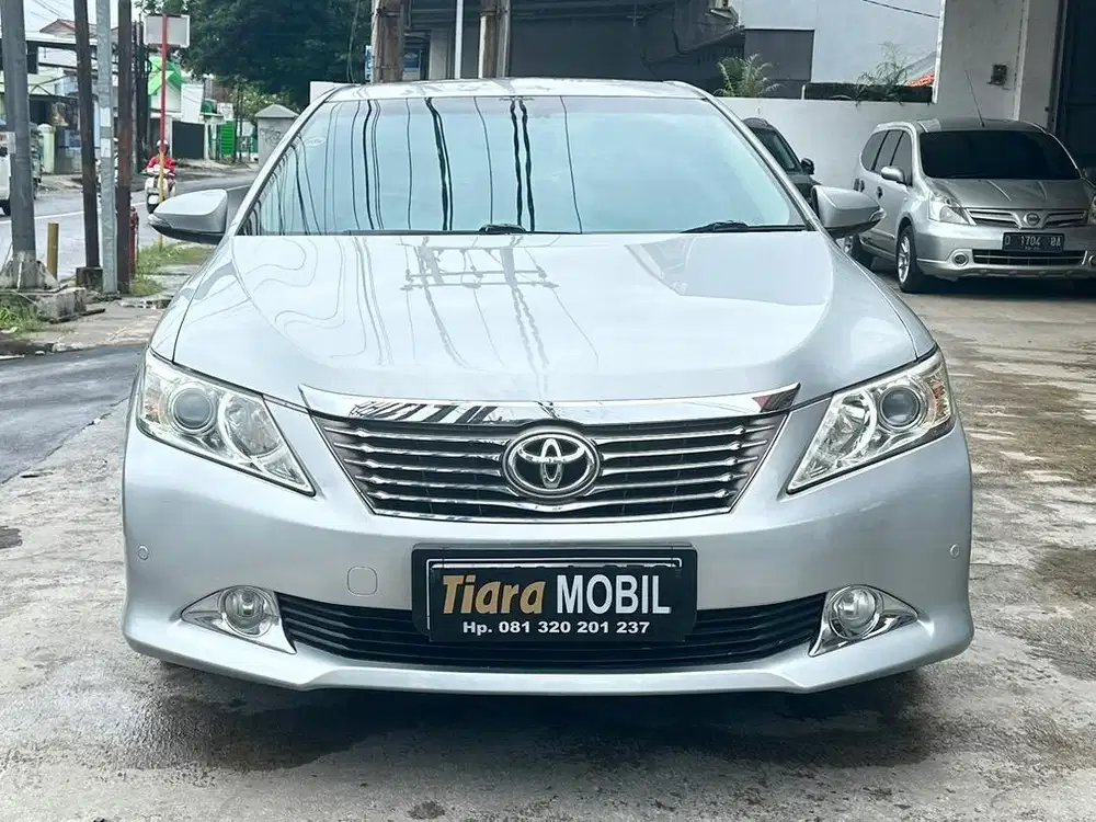 Toyota Camry 2.5 V Automatic Th 2012